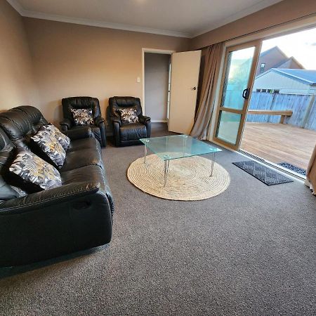 Endeavour Adventures Apartment Хамилтън Екстериор снимка