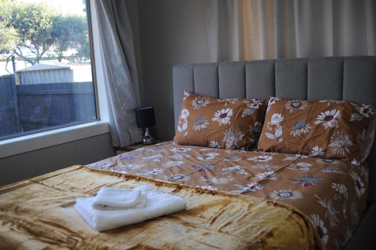 Endeavour Adventures Apartment Хамилтън Екстериор снимка